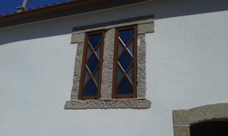 Vitrais - Capela N. Sra. de Lurdes S. Paio